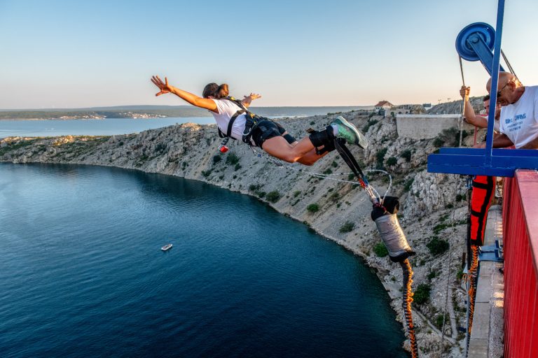 Bungee Jumping