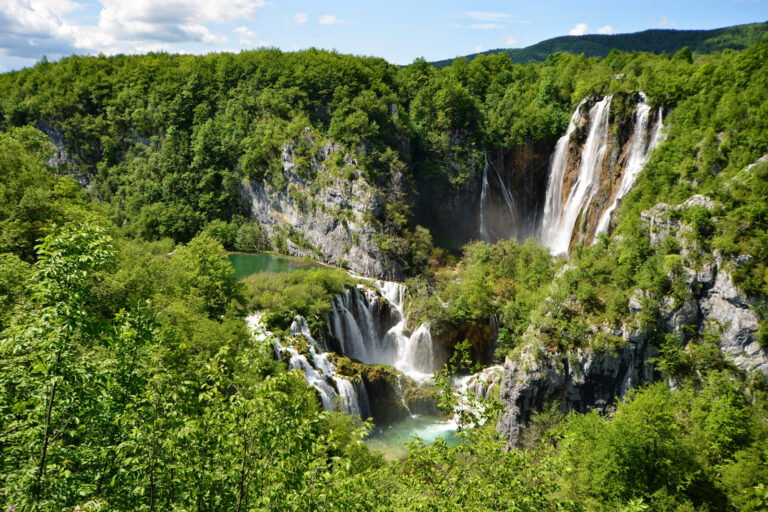 Wunderschöne Berge und natürliche Schätze Kroatiens